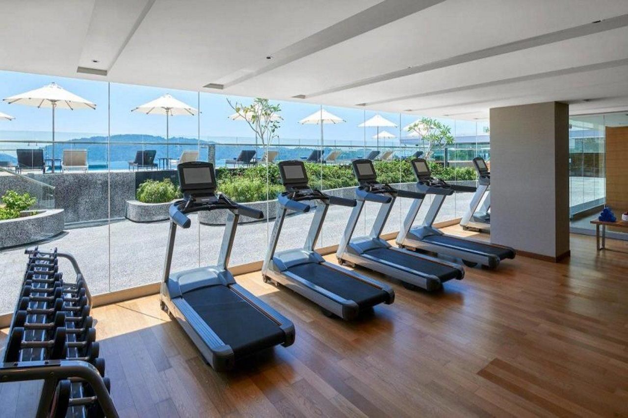 Kota Kinabalu Marriott Hotel Экстерьер фото The gym at the hotel